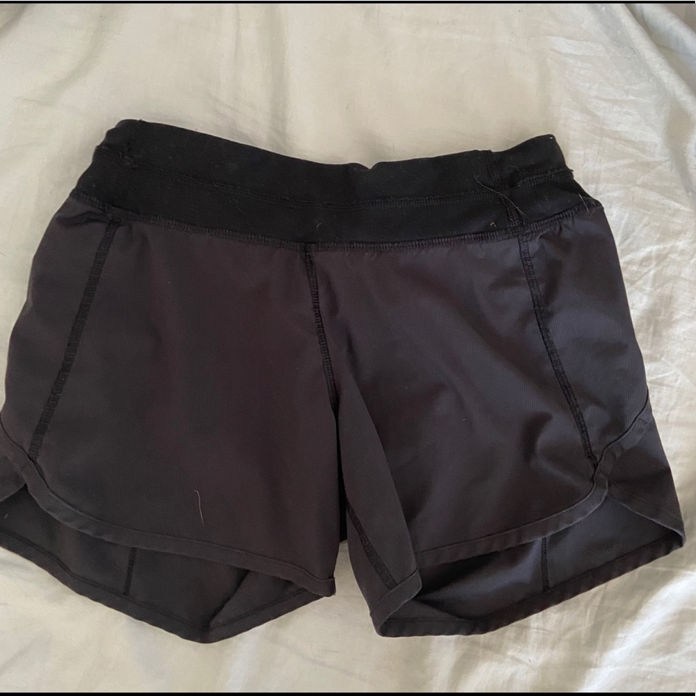 black ivvia shorts